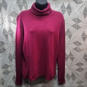 Sharon Young XL 56% Silk. Turtle neck longsleeve top. Maroon